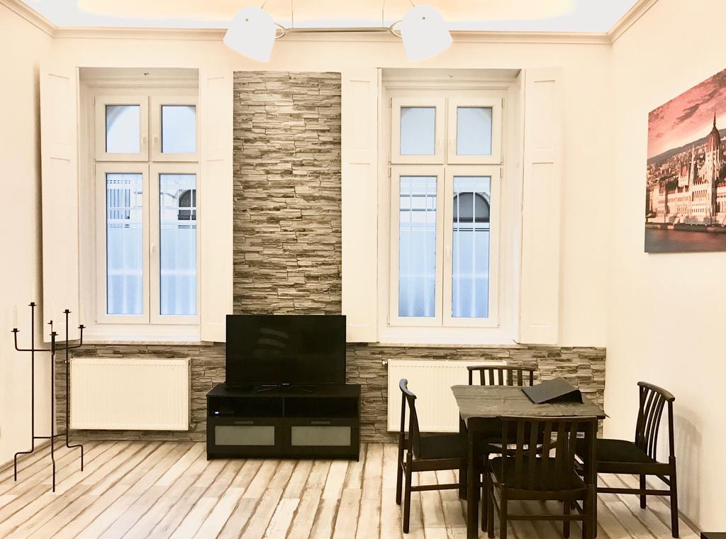 Homelike Luxury Flat On Gyulai Pal بودابست المظهر الخارجي الصورة